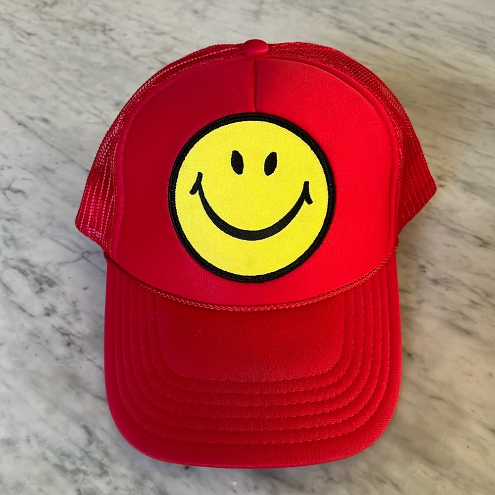 Aviator Nation - SMILEY VINTAGE TRUCKER HAT - Adjustable
